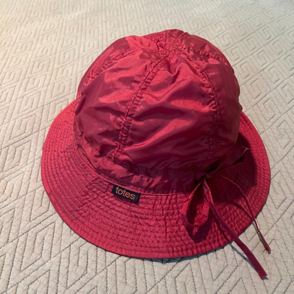 Totes Bucket Hat